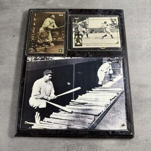Babe‎ Ruth Plaque New York Yankees Baseball Selecting Bat RARE Photo